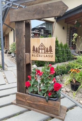 Strzałka kierunkowa z doniczką